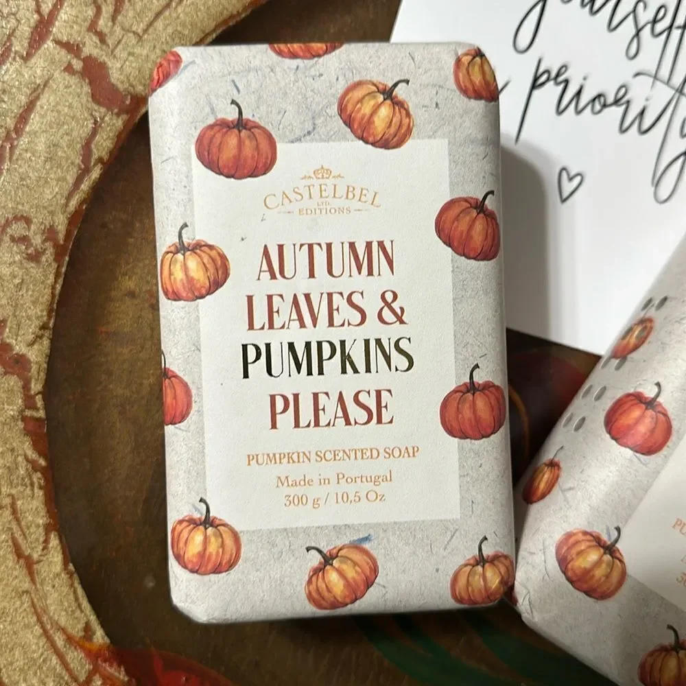 CASTELBEL LIMITED EDITION Autumn Leaves & Pumpkins Please Scented 2 Soap Bars